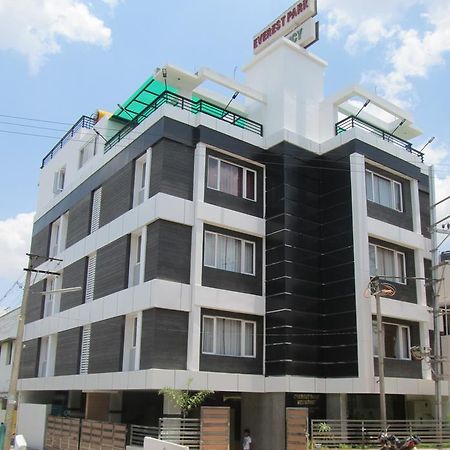 Everestparkresidency Hotel Tiruchirappalli Bagian luar foto