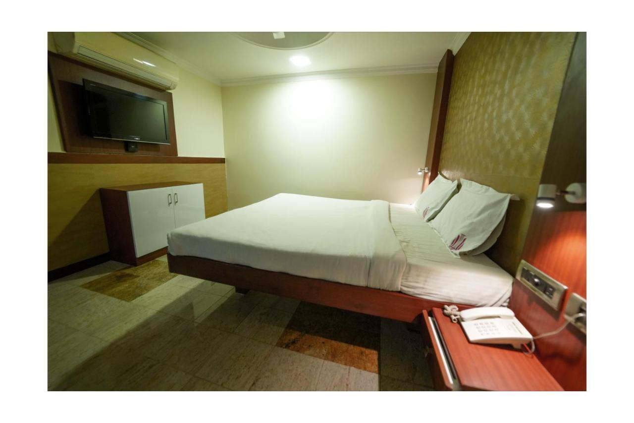 Everestparkresidency Hotel Tiruchirappalli Bagian luar foto