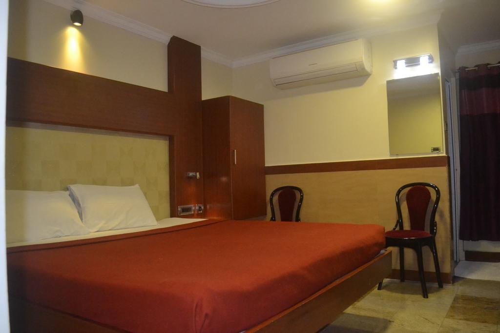 Everestparkresidency Hotel Tiruchirappalli Ruang foto