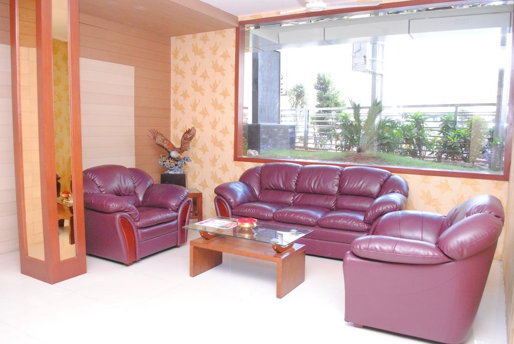 Everestparkresidency Hotel Tiruchirappalli Bagian luar foto