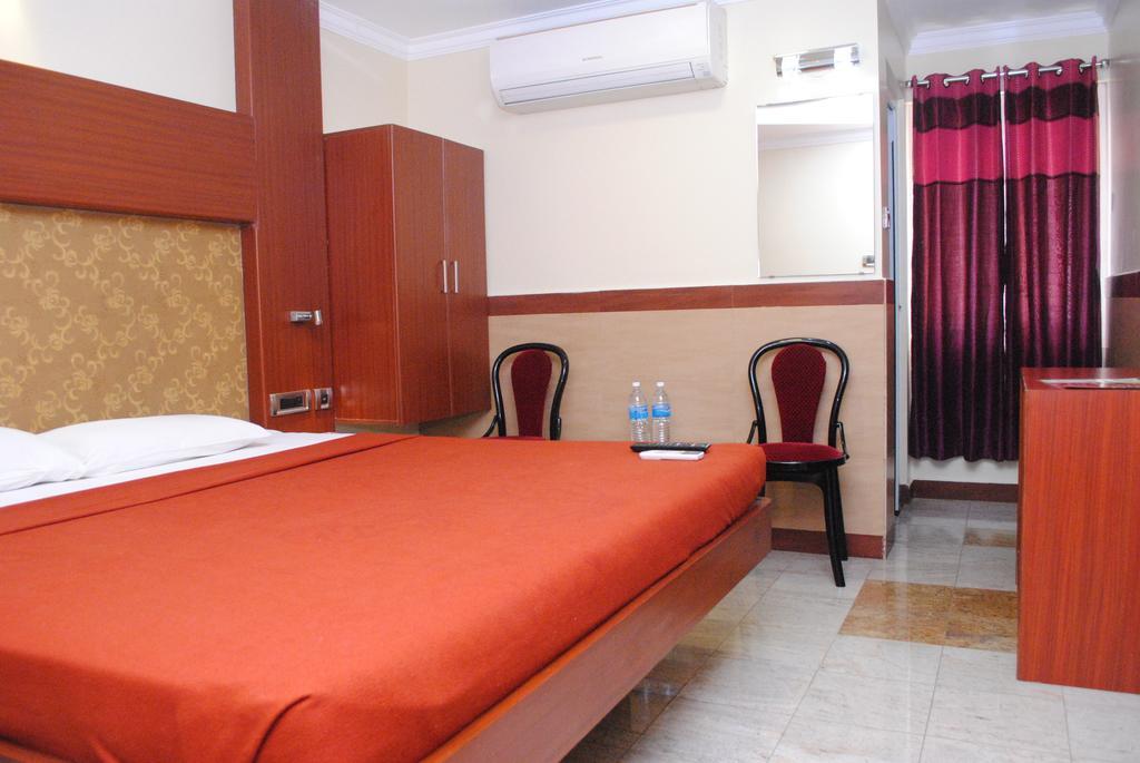 Everestparkresidency Hotel Tiruchirappalli Ruang foto