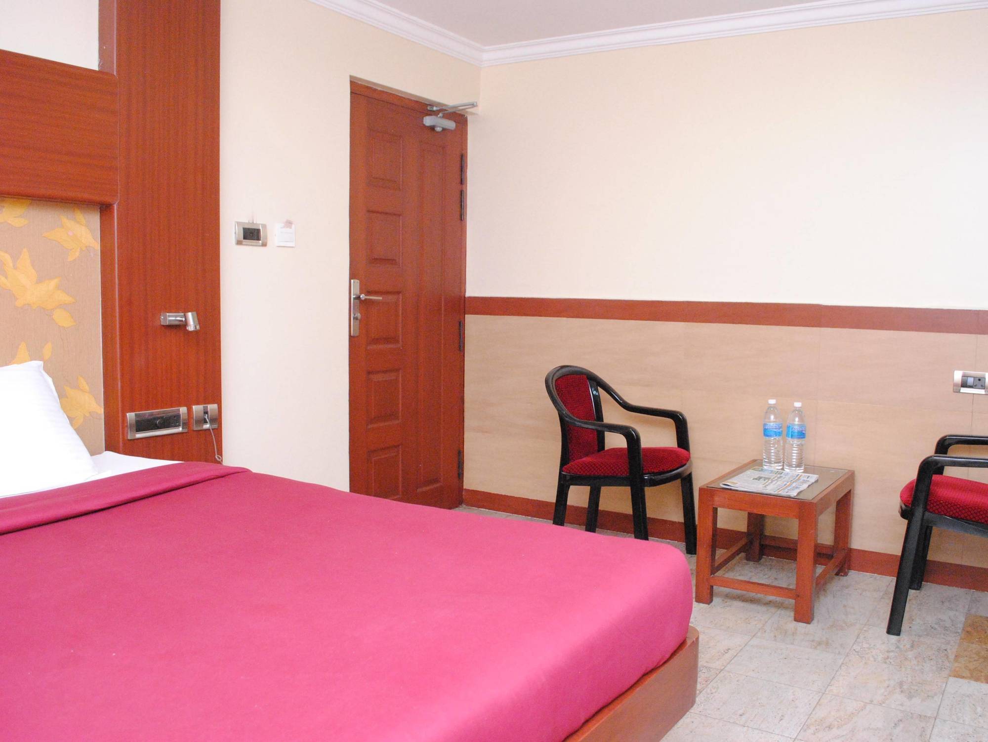 Everestparkresidency Hotel Tiruchirappalli Bagian luar foto